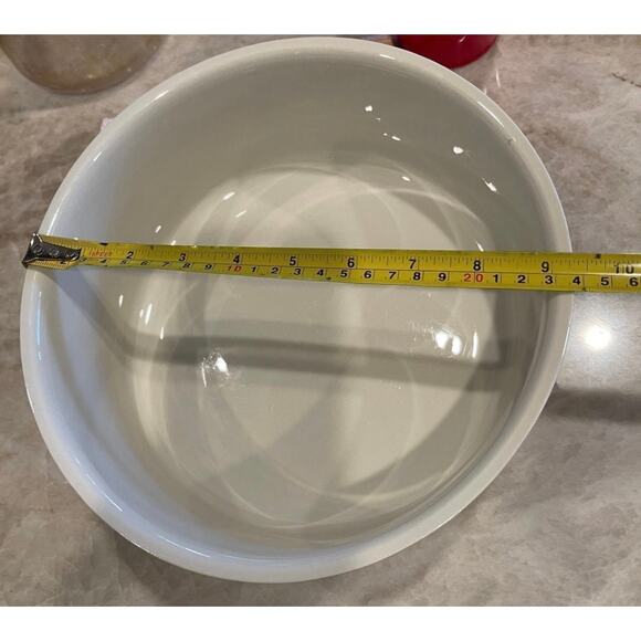 Villeroy & Boch pleated souffle bowl off white 9-1/3” - Picture 5 of 9